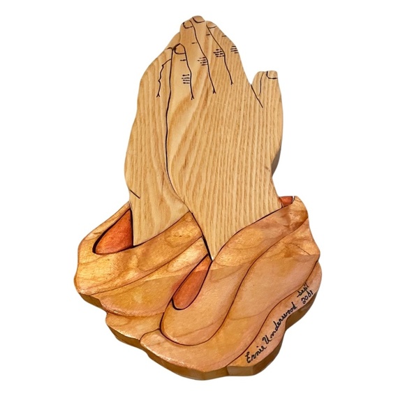 Intarsia Wall hanging Handcrafted Wood Scroll Saw Art Praying Hands, NEW - Picture 1 of 7